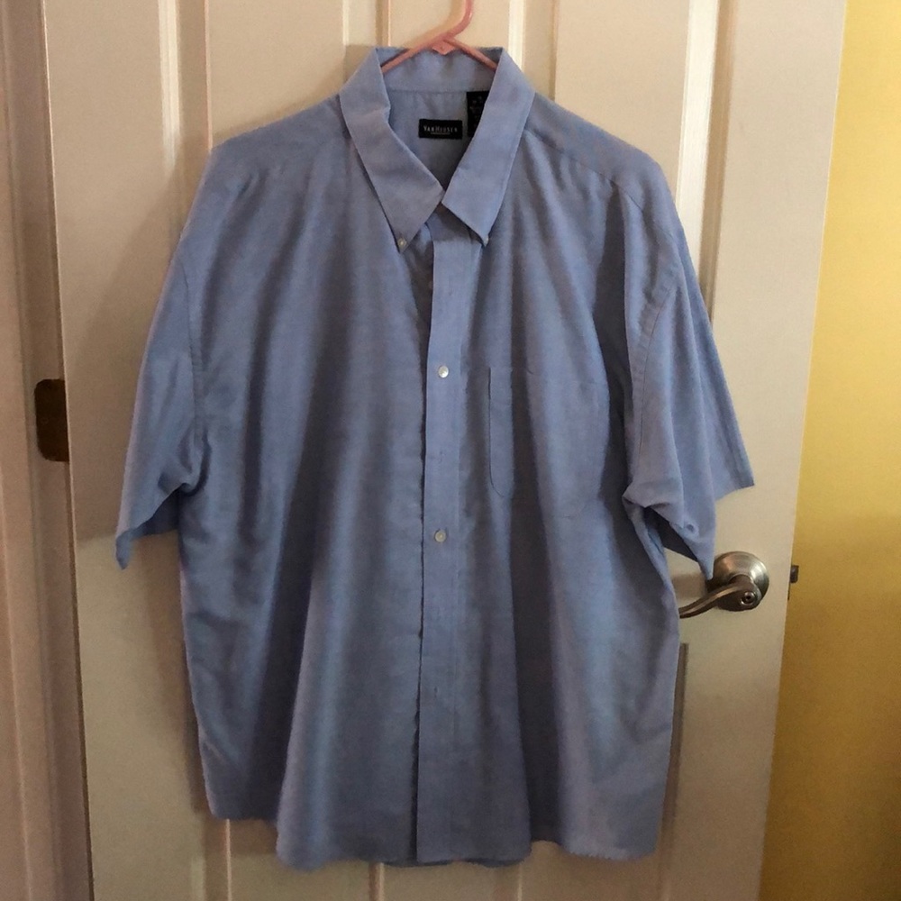 Van Heusen Men’s cotton/poly shirt xl